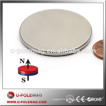 Neodymium N45 do disco forte ímã magnetizado axialmente